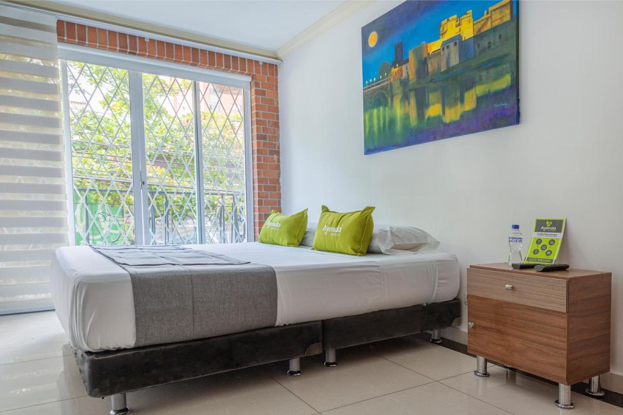 Hotel Boutique Laureles Home - Ayenda 1258 (Adults Only) Медельїн Екстер'єр фото