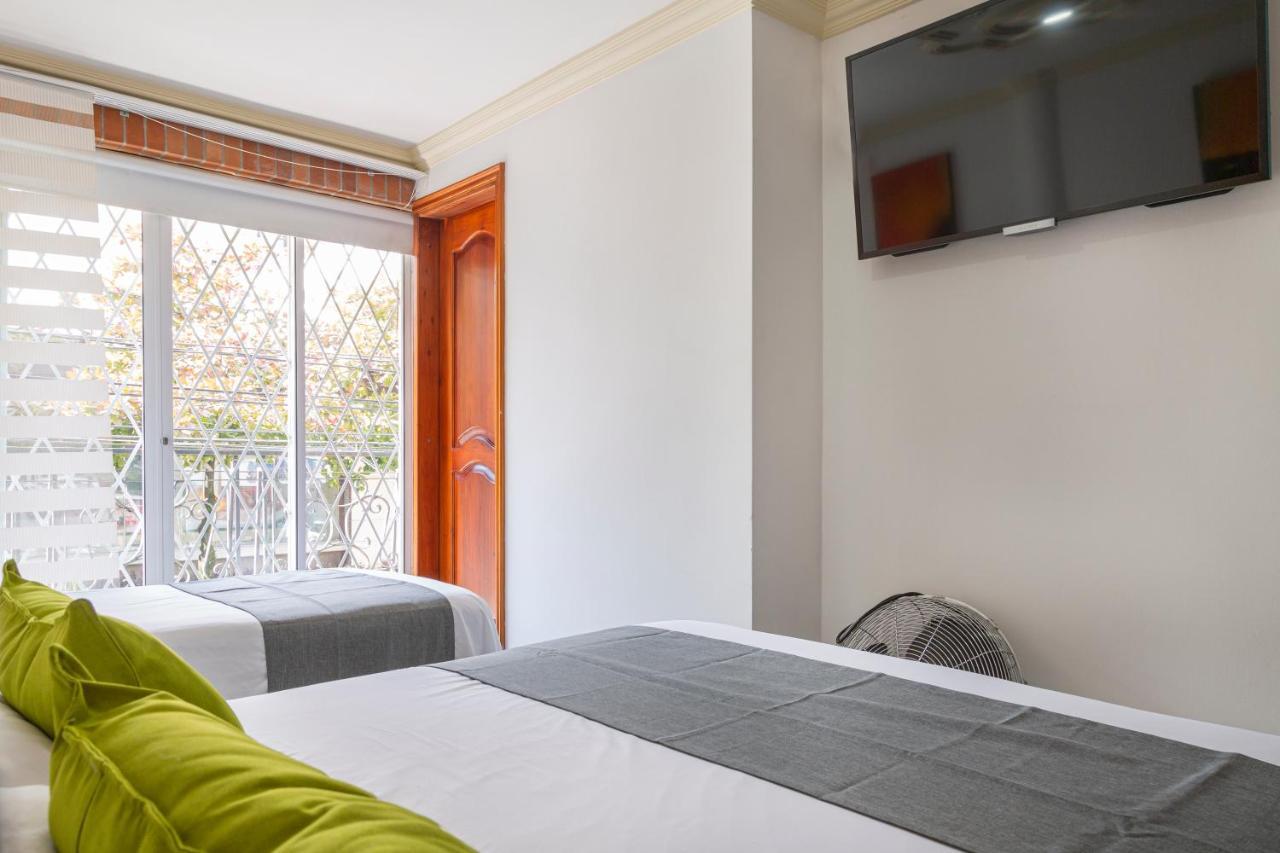 Hotel Boutique Laureles Home - Ayenda 1258 (Adults Only) Медельїн Екстер'єр фото