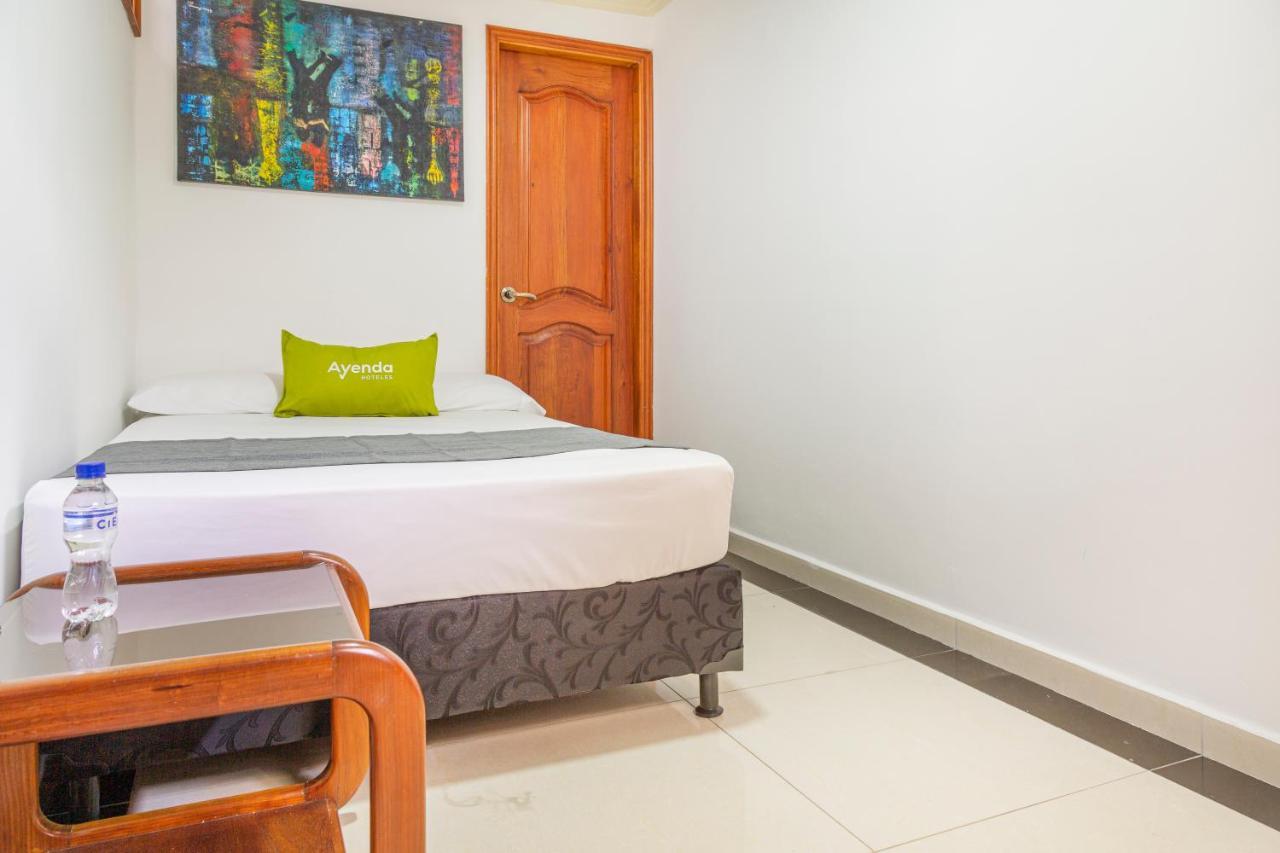 Hotel Boutique Laureles Home - Ayenda 1258 (Adults Only) Медельїн Екстер'єр фото