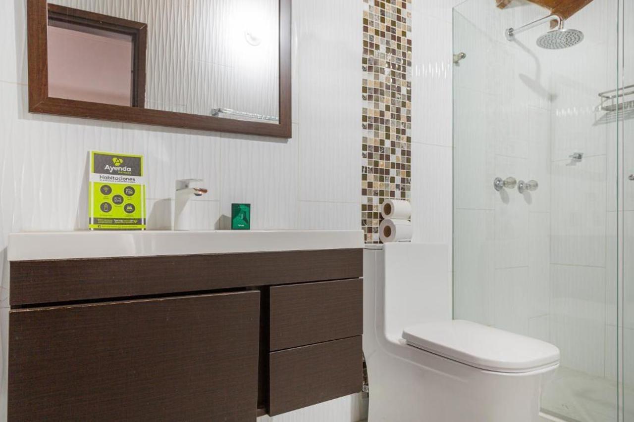 Hotel Boutique Laureles Home - Ayenda 1258 (Adults Only) Медельїн Екстер'єр фото