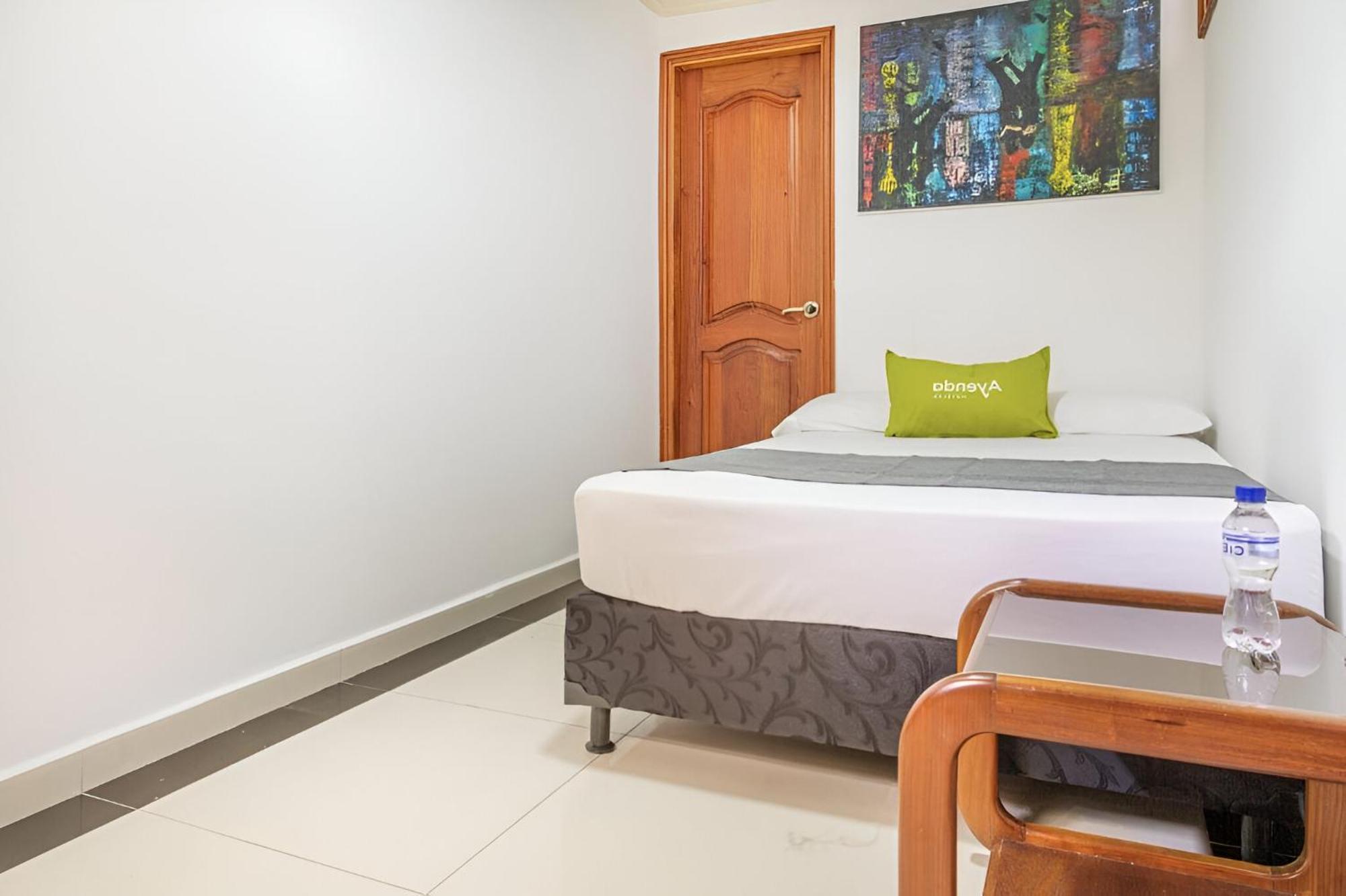 Hotel Boutique Laureles Home - Ayenda 1258 (Adults Only) Медельїн Екстер'єр фото